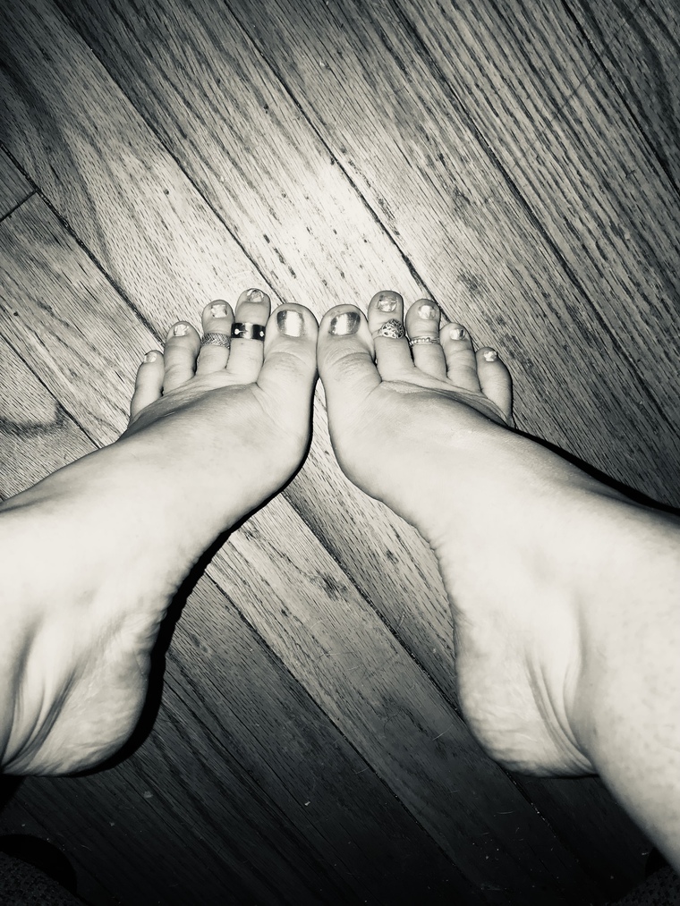 Slender Toes banner image