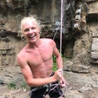 The traveling nudist avatar