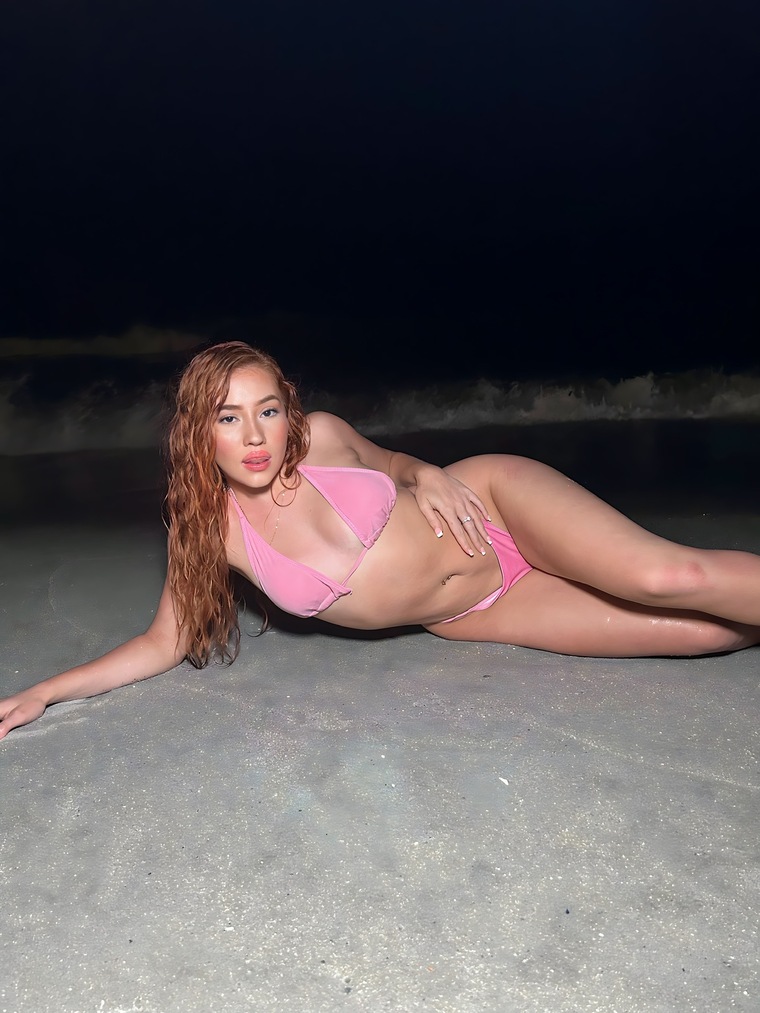 Sexy Red 👩🏽🦰 cover image