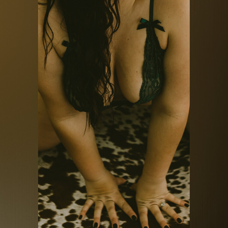 Sexy_peach 🍑 cover image