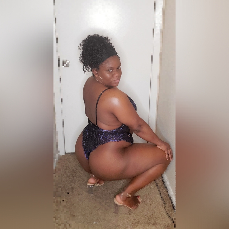 Thickiannaxxx banner image