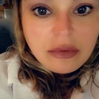 Long lips, big butt, huge areolas. avatar