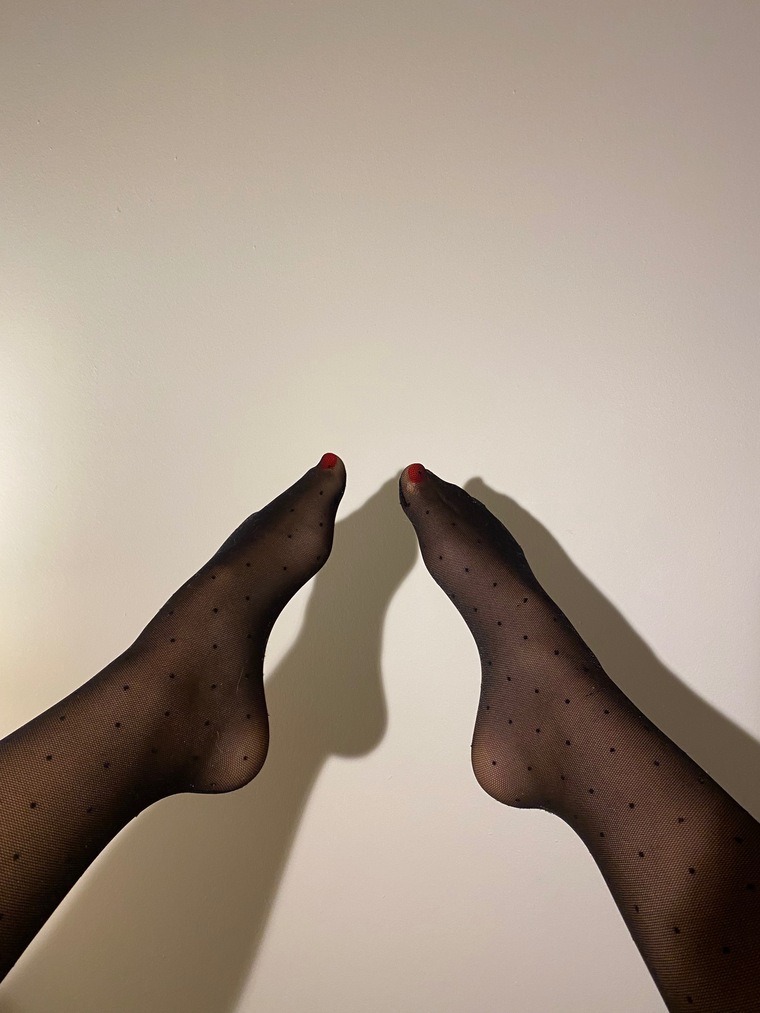 Three feet banner image