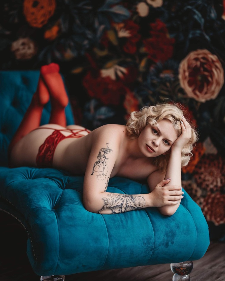 Tigerlily rose cover image