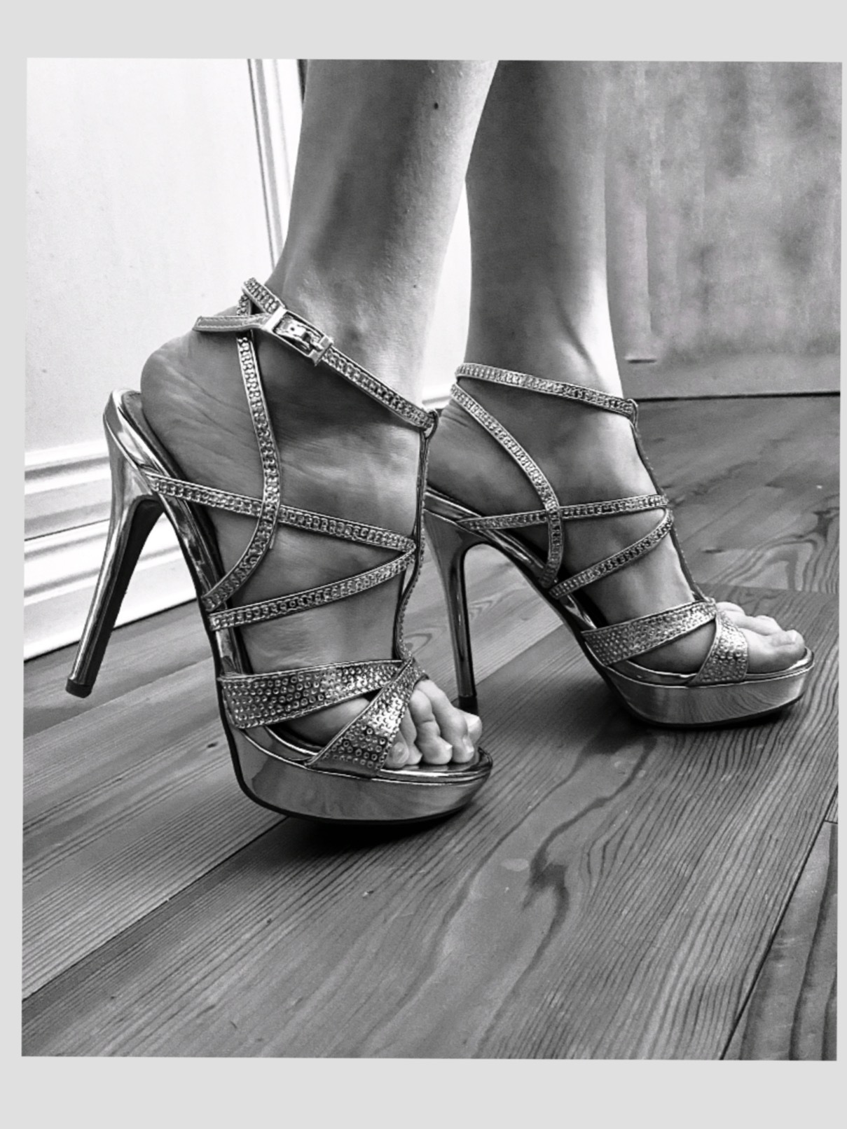Tina Feet banner image