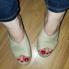 Tiny redhead feet avatar
