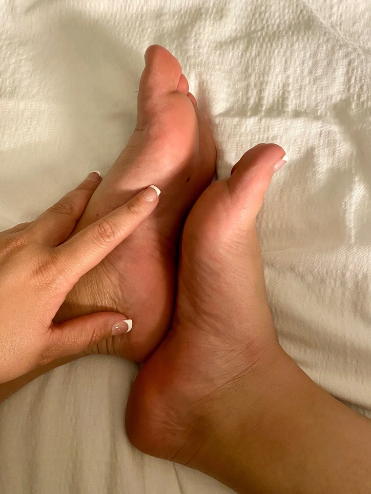 Tinyfeet.tinyfeet cover image