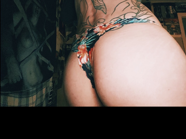 @tinymitchthebitch cover image