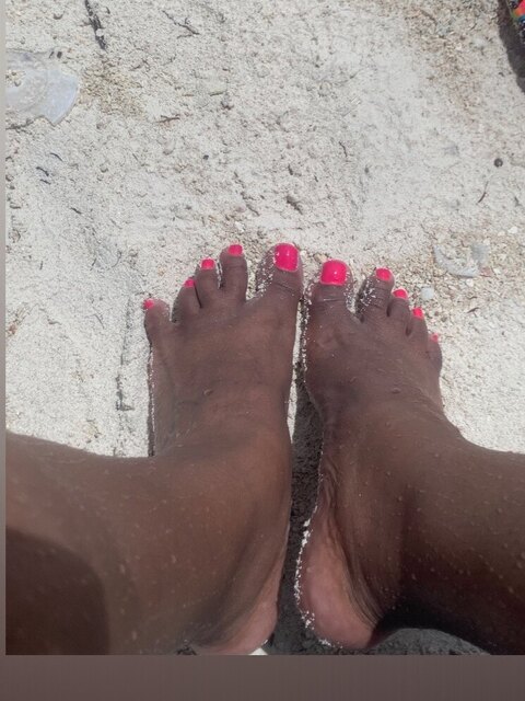 Tiny Toes cover image