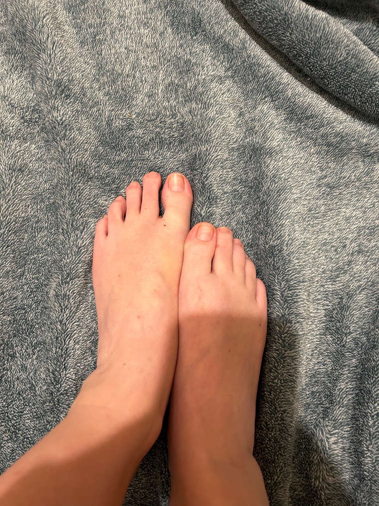 Toe-tally sweet! cover image