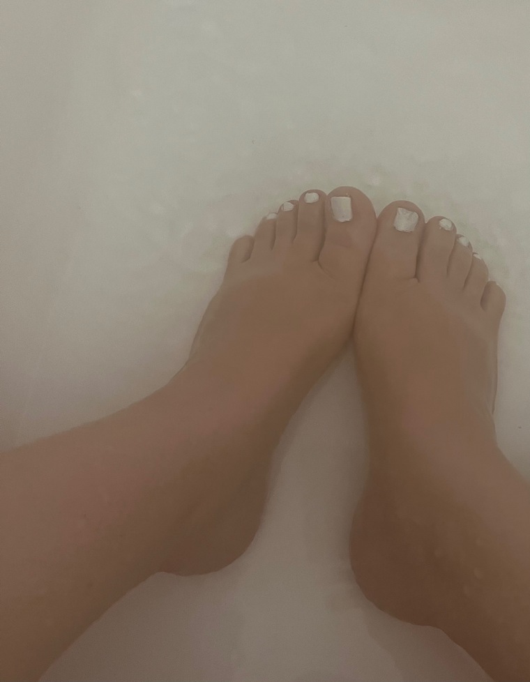 ✨TOELICIOUS👣 banner image