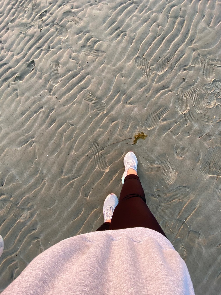 Toes n Hoes cover image