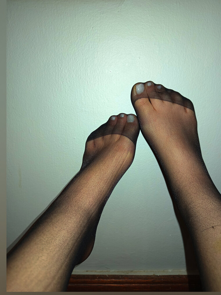 Feet Queen cover image