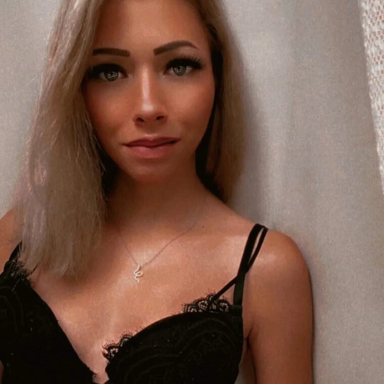 VERES VIKTORIA cover image