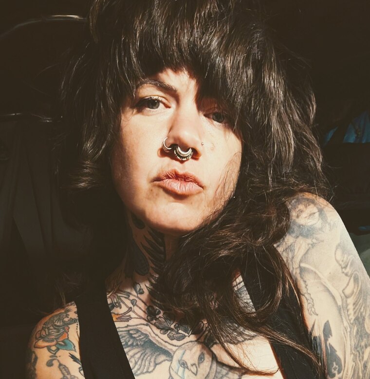 Miss Dana: Girls, guns and g(or)e(gasms) cover image
