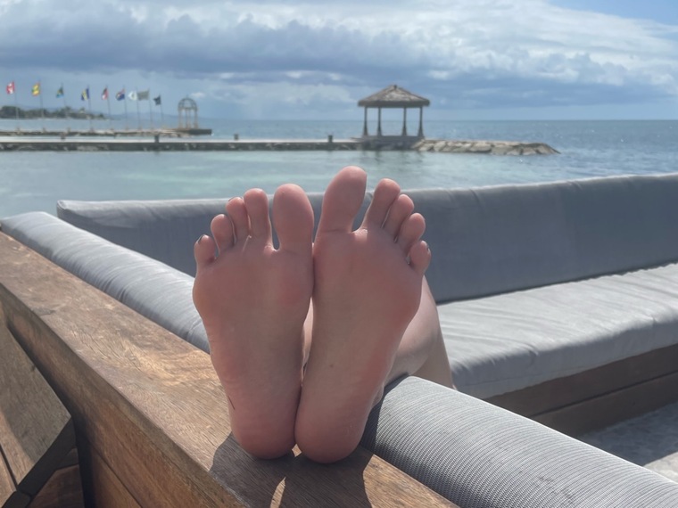 TravelingToes cover image