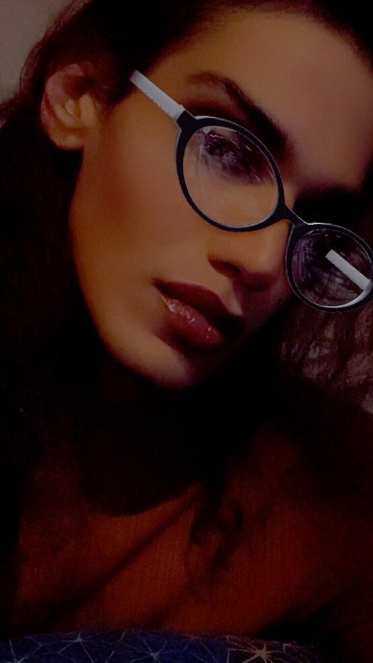 Brunette banner image