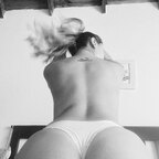 Welcome to my world, honey.🪽🍎👧🏻 🍑🔥🧨 avatar