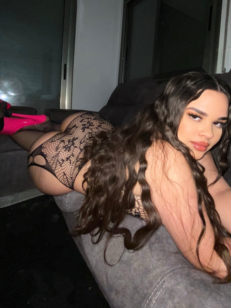 Curvyexóticaa banner image