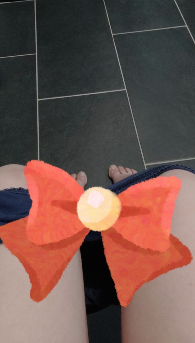 TyniFeetyPretty cover image