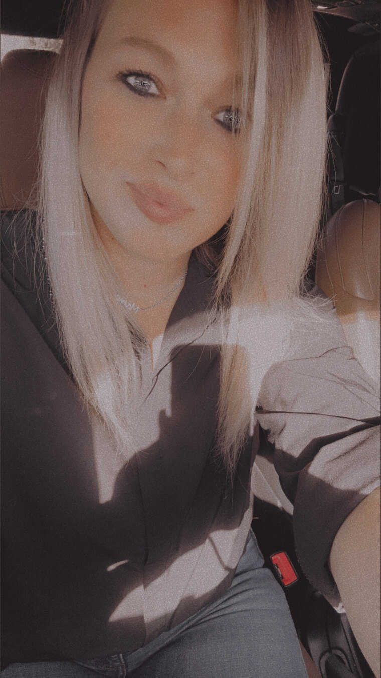 Blondebabe212 cover image