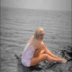 Holly avatar