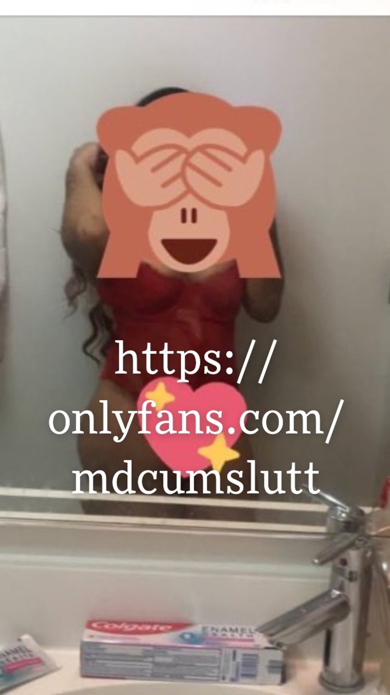 IttyBittyKitty💦🍑 cover image