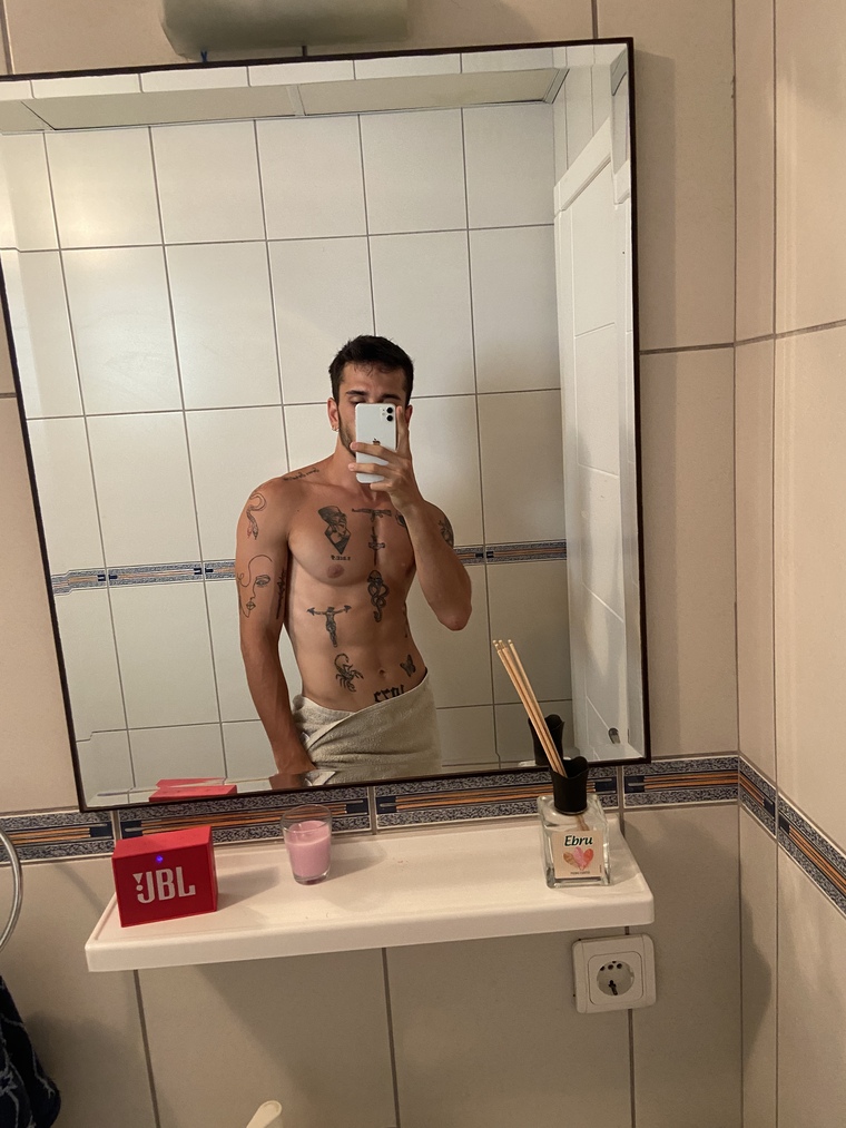 Øzqür Øztürk cover image