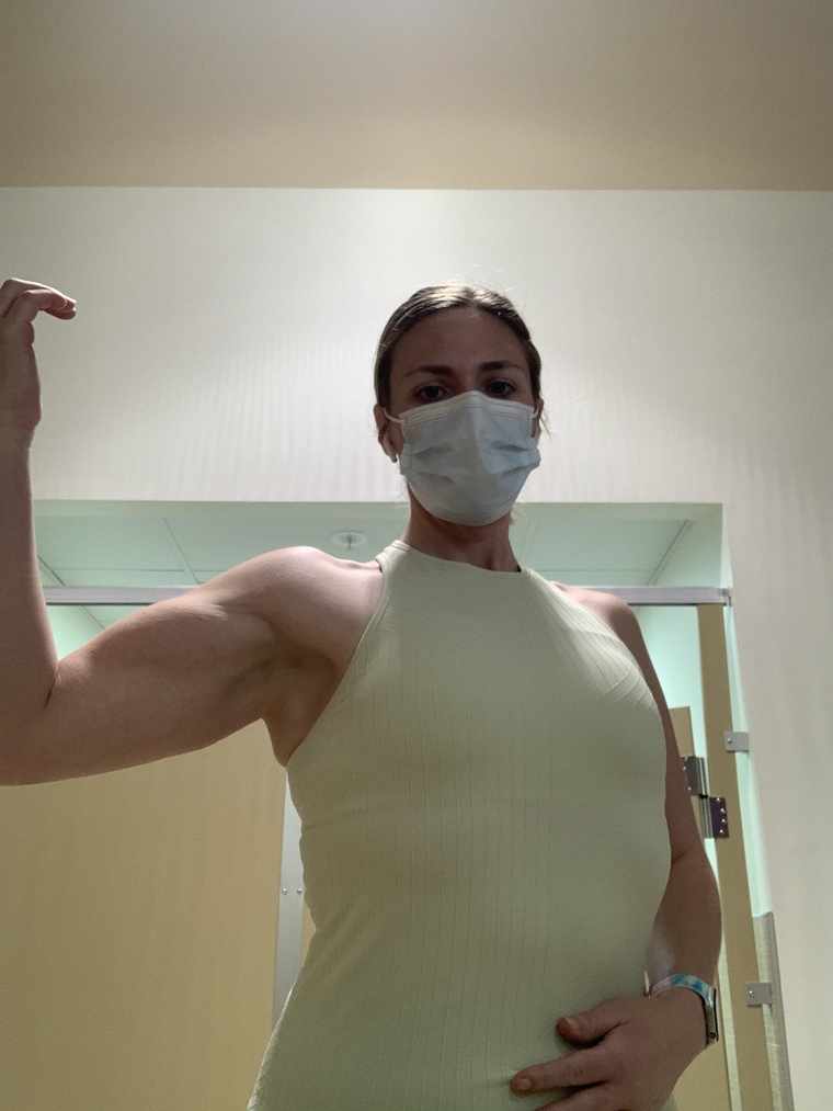 Bari_gymgirl cover image
