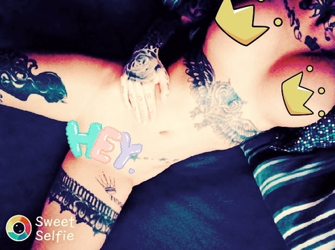HotQueen cover image