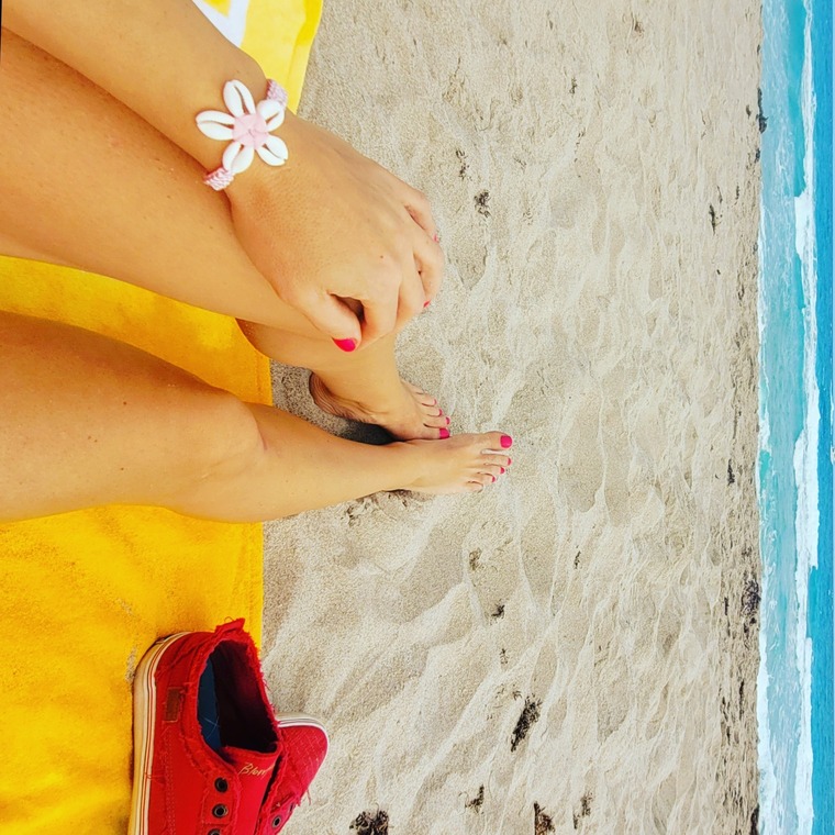 Clean feet cover image