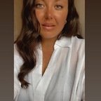 Brunette Bella avatar