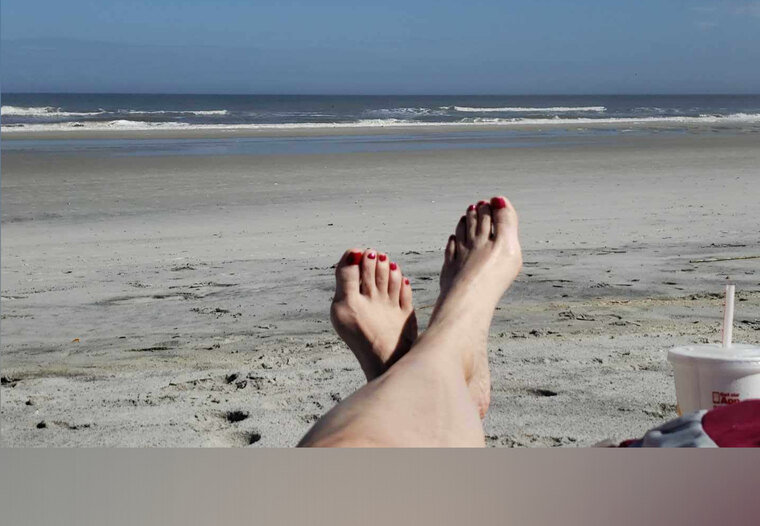 Flipping feet banner image