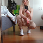 Blond avatar