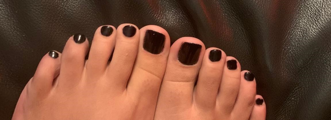 caressmyfeet banner image