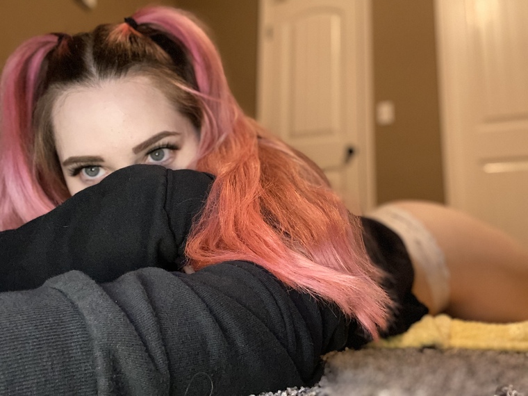 MissyPeach banner image