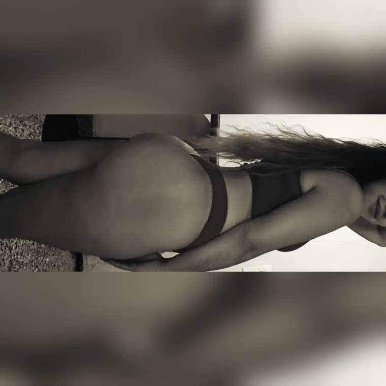 Sweet Ass 🍑😍💦👅 cover image