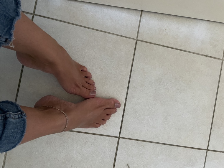 Frenchfeet cover image