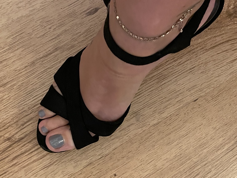 Hotfeetprincess cover image