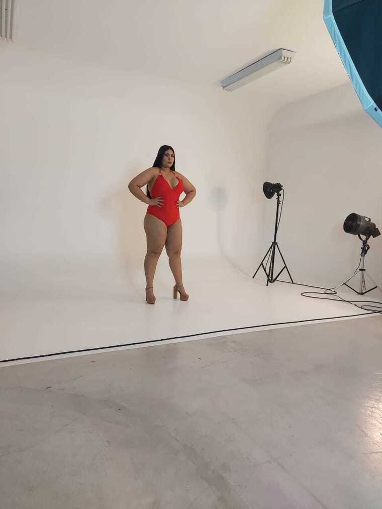 Bruna cruz cover image