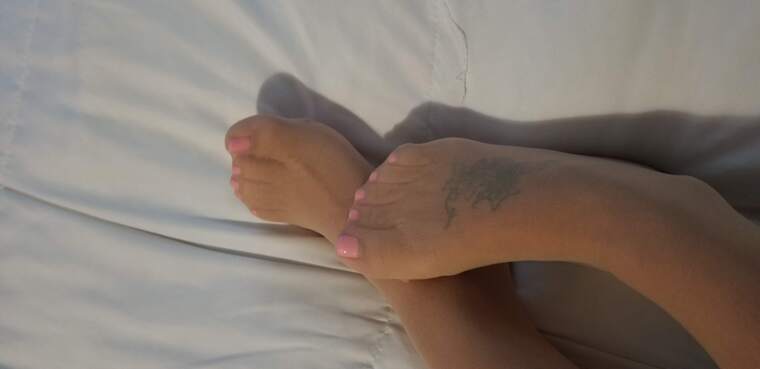 Lias_Feet cover image