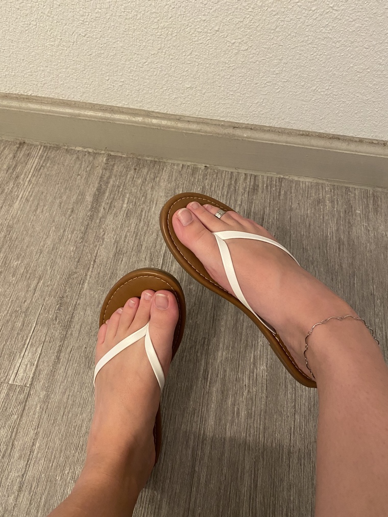 Aoife_feet cover image