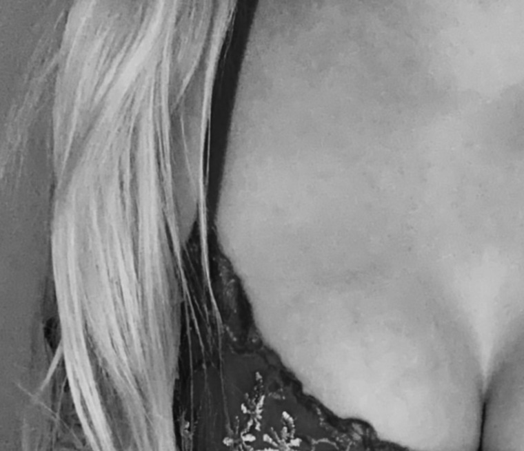 YourBlondiexo cover image
