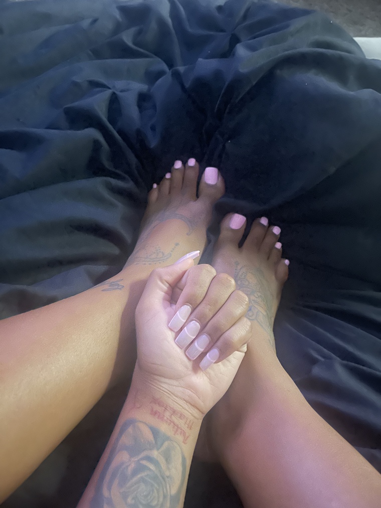 prettyfeet3 banner image