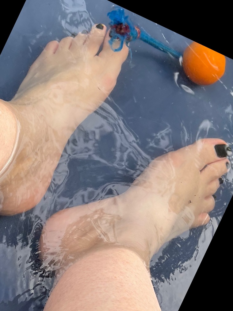 OnlyFeets banner image