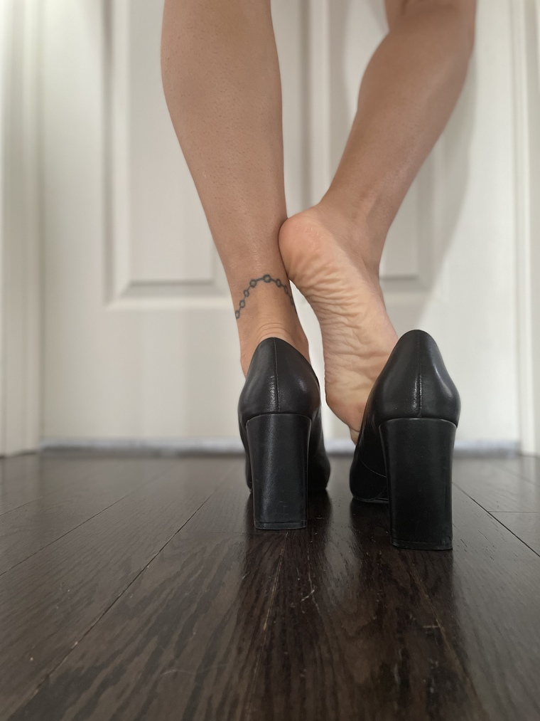 myfancyfootsies cover image