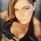 Queen B avatar