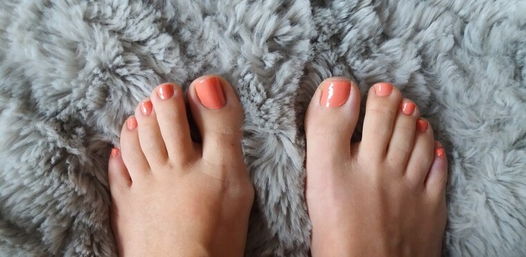 Miss Tiny Toes cover image