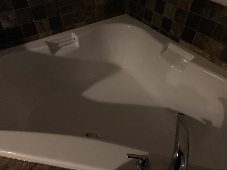 BathswithKandi cover image