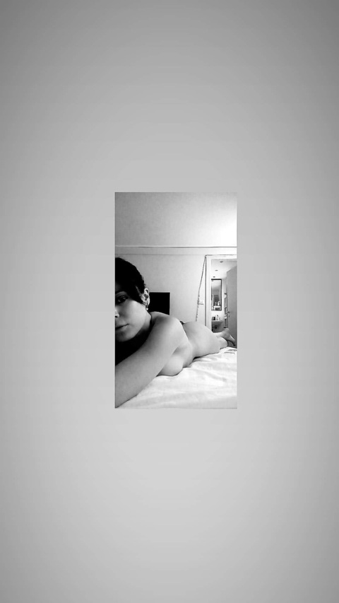xoxo🍑 cover image